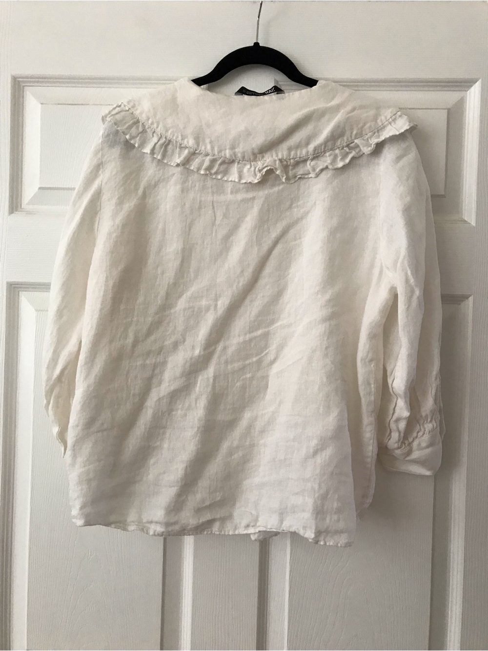 Zara Off white Ruffled Collar Button-Up Blouse - Picture 2 of 2